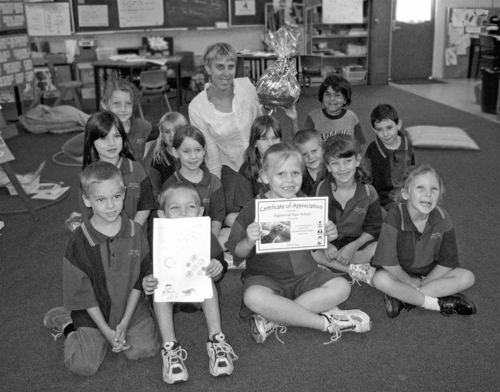  Pupils of Inglewood State School with their teacher Shona Clark-Dickson. 