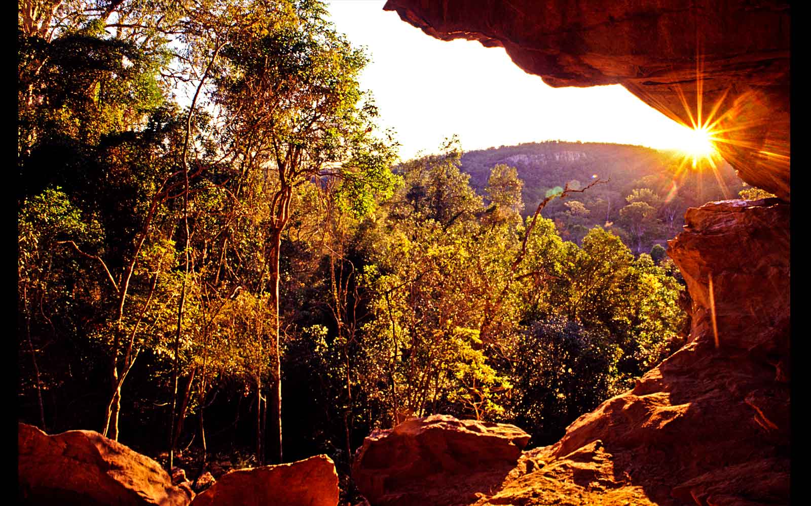 Dragon Cave. Cania Gorge National Park