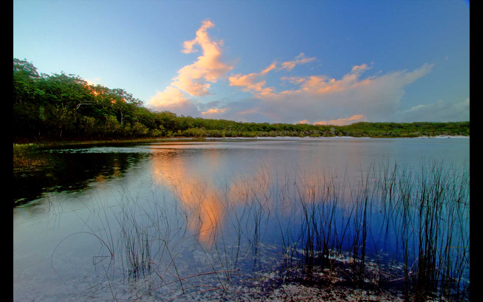 Lake McKenzie, Fraser Island